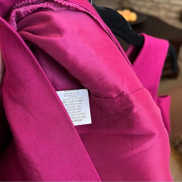 Trina Turk Dress Women's Size 2 Magenta Short Sleeve Wedding Guest Sheath Career - Picture 5 of 6